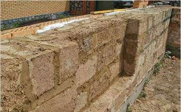 Кладка саману