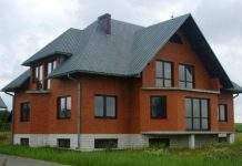 Усадка цегляного будинку