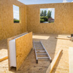 Чому важливо будувати будинки з сип-панелей