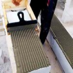 Просте пристосування для швидкої кладки блоків