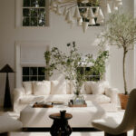 Дизайн поза часом і рослини як частина інтер’єру: чудовий будинок на лонг-айленді