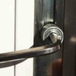 Як перевести пластикові вікна в зимовий режим