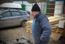 Немає роботи в нашому селі. Я і придумав собі заняття